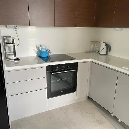 Roza - Private Pool & Garden In Apartment