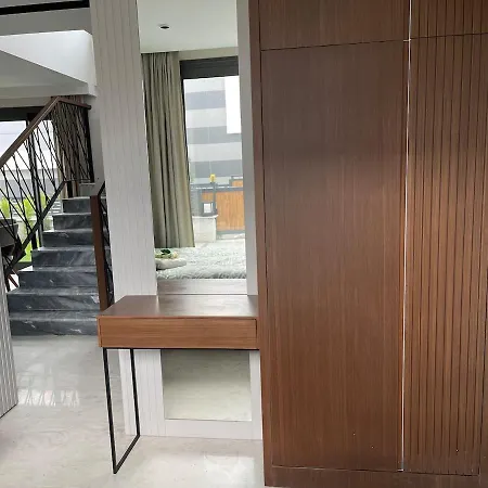 Roza - Private Pool & Garden In Apartment Kusadası